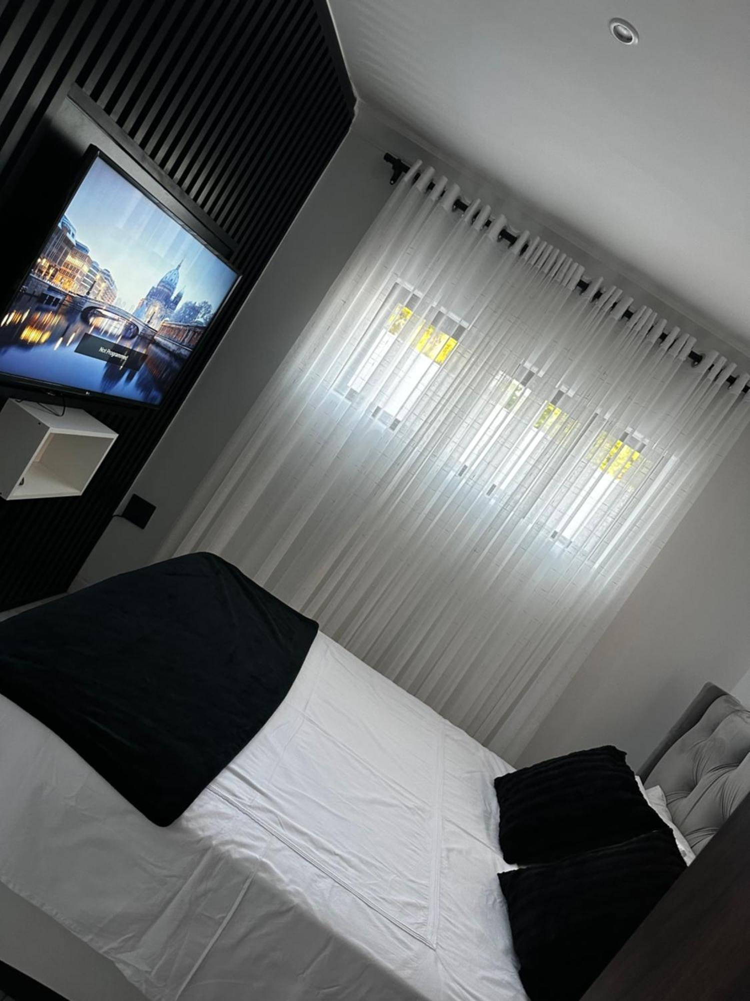Nicky'S Guest House Roodepoort Ngoại thất bức ảnh
